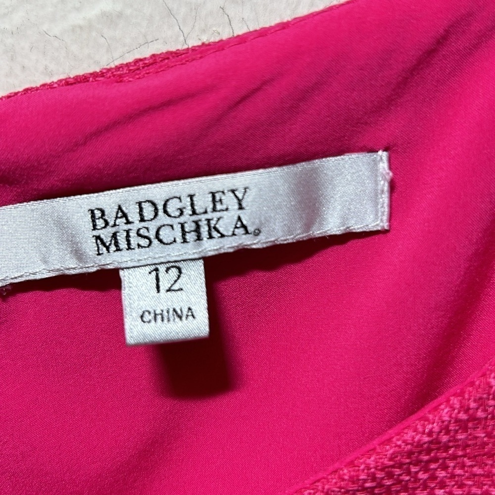 Badgley Mischka Pink Tiered Flutter Sleeve Shift Dress Size 12 - Picture 8 of 9